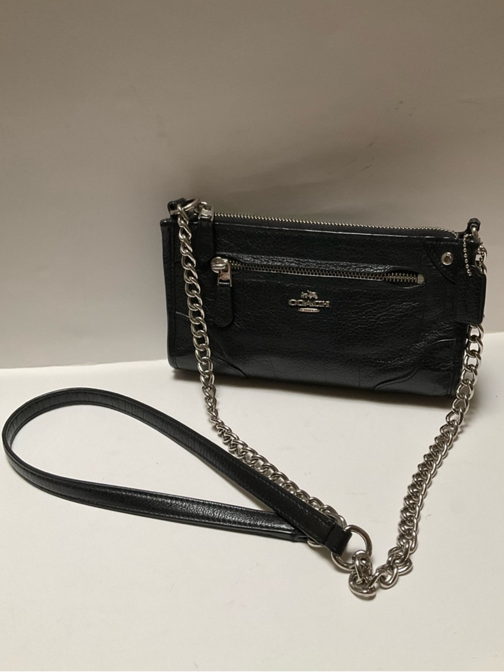 COACH Shoulder Bag Mickie Black pebbled Leather Crossbody w/ Silver Chain Strap